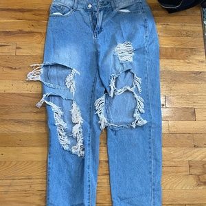 Ripped Boyfriend Jeans